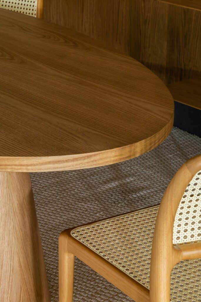Mesa Anápolis e Cadeira Chloe